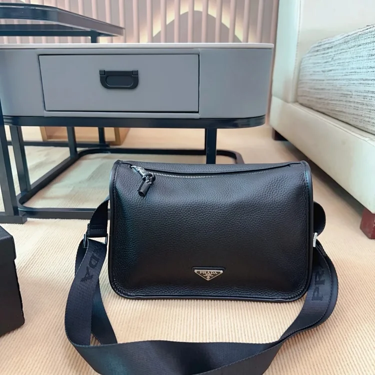 Prada bag high quali