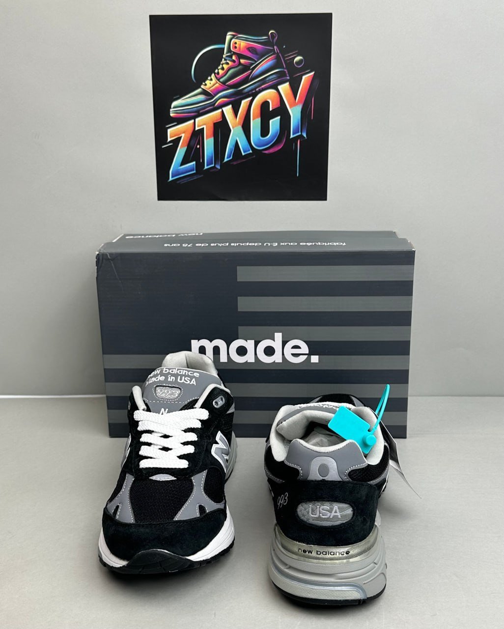 New Balance MR993