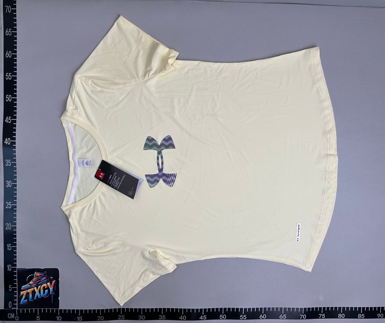 Under Armour t-shirt