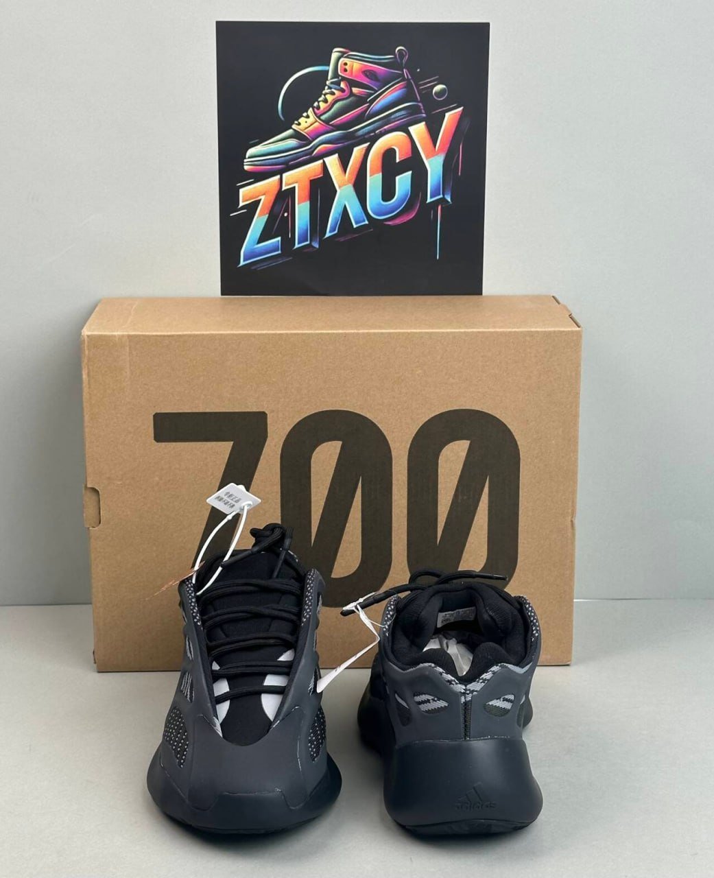 ADIDAS yeezy 700