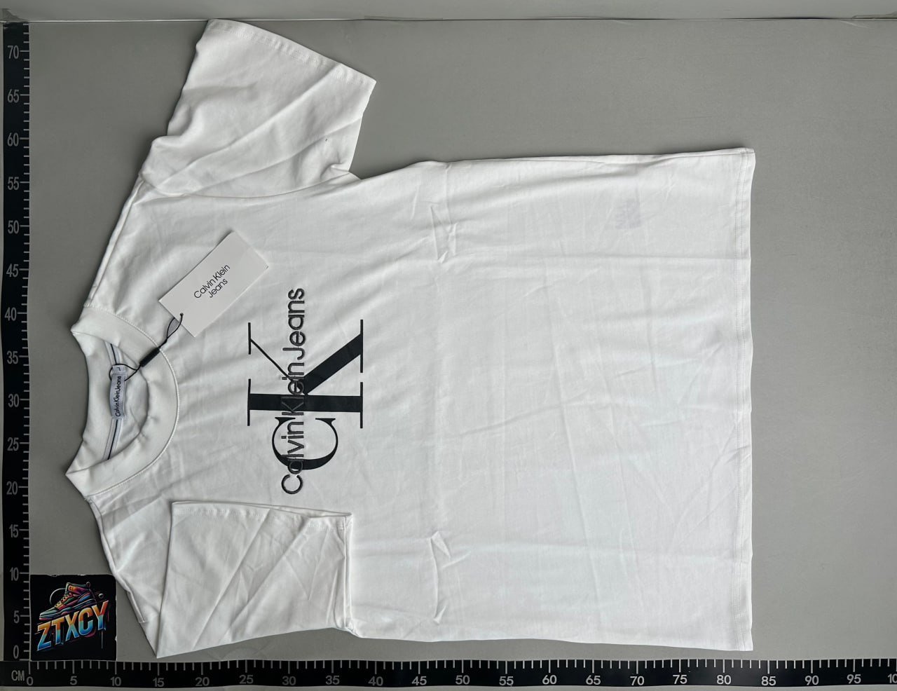CK  T-shirt