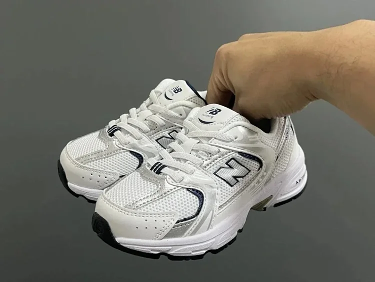 Article:NB kids shoe