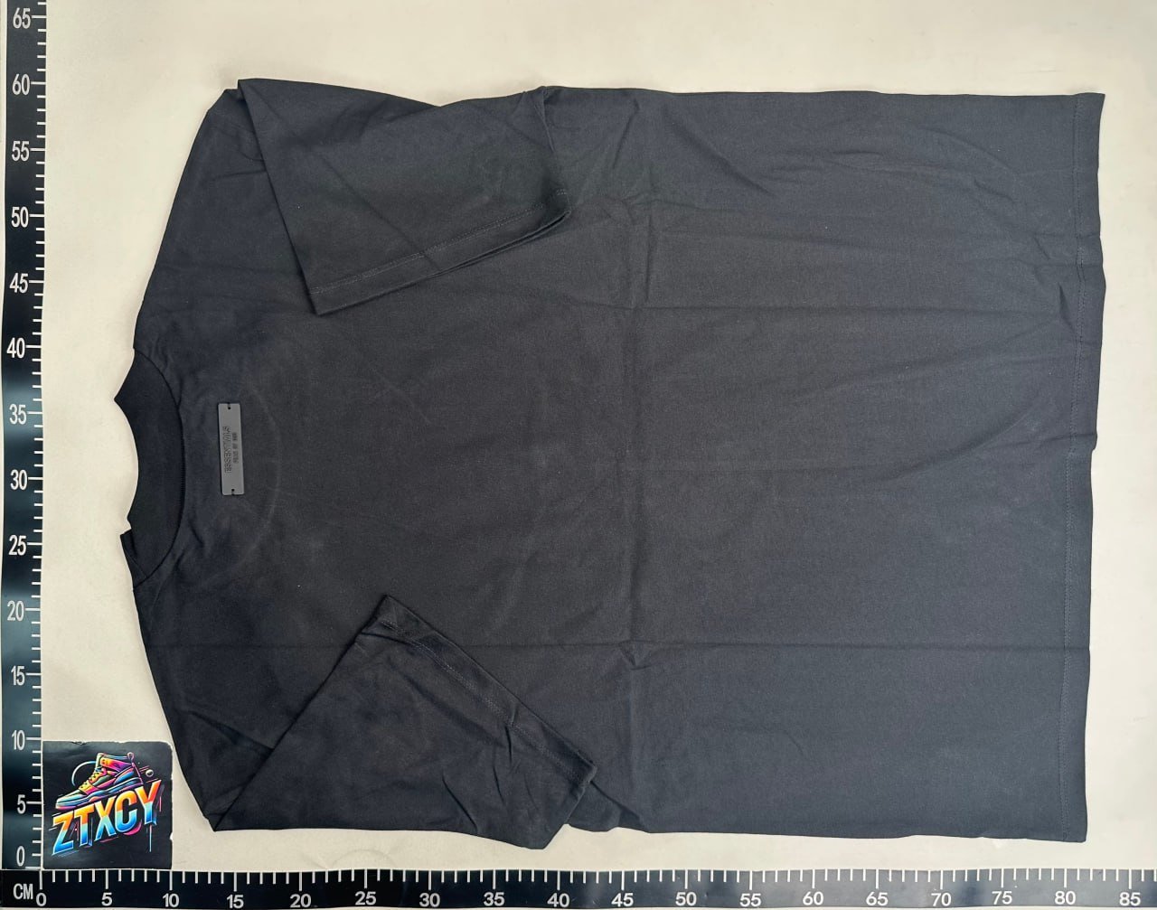 ESSENTIALS T-shirt