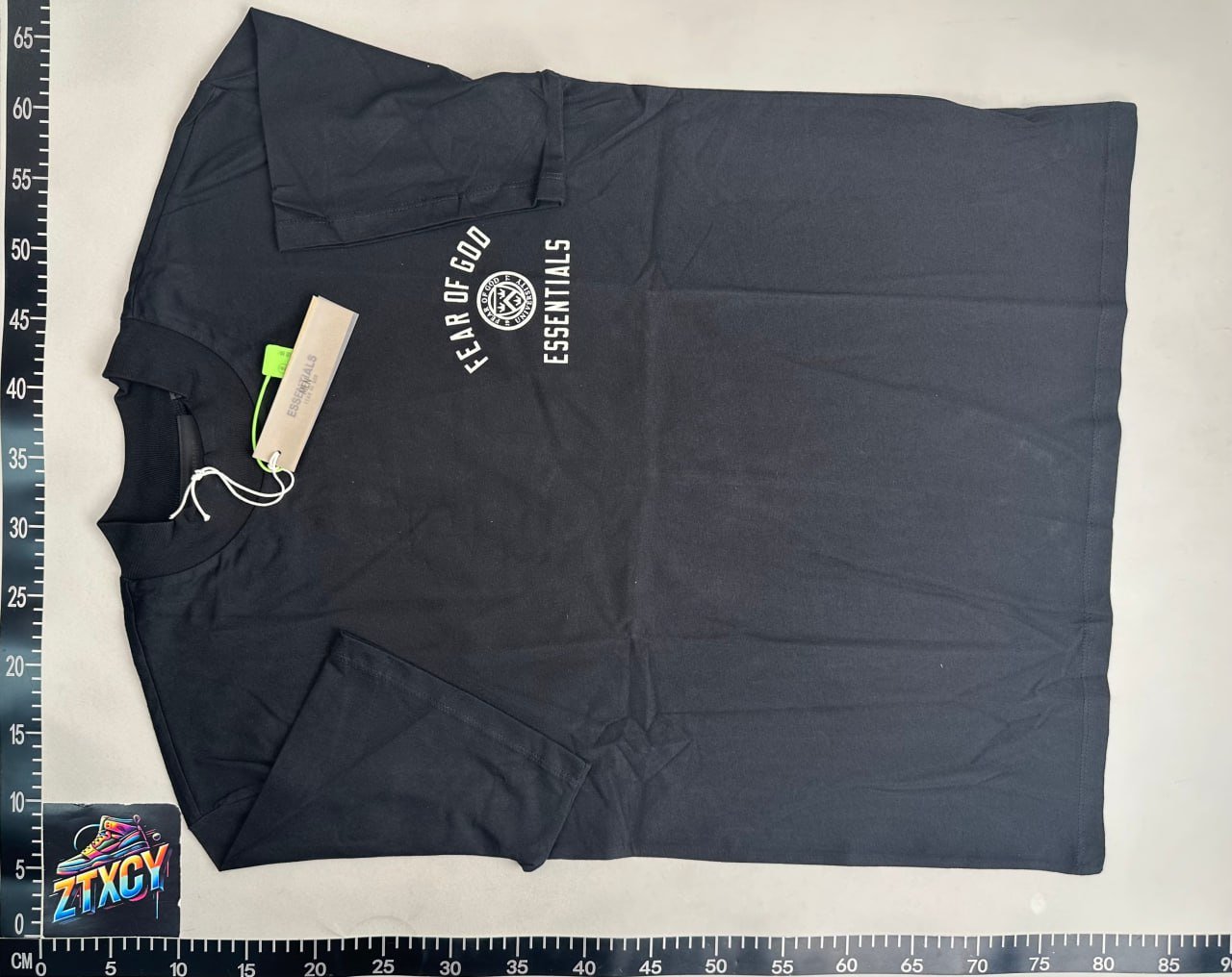 ESSENTIALS T-shirt