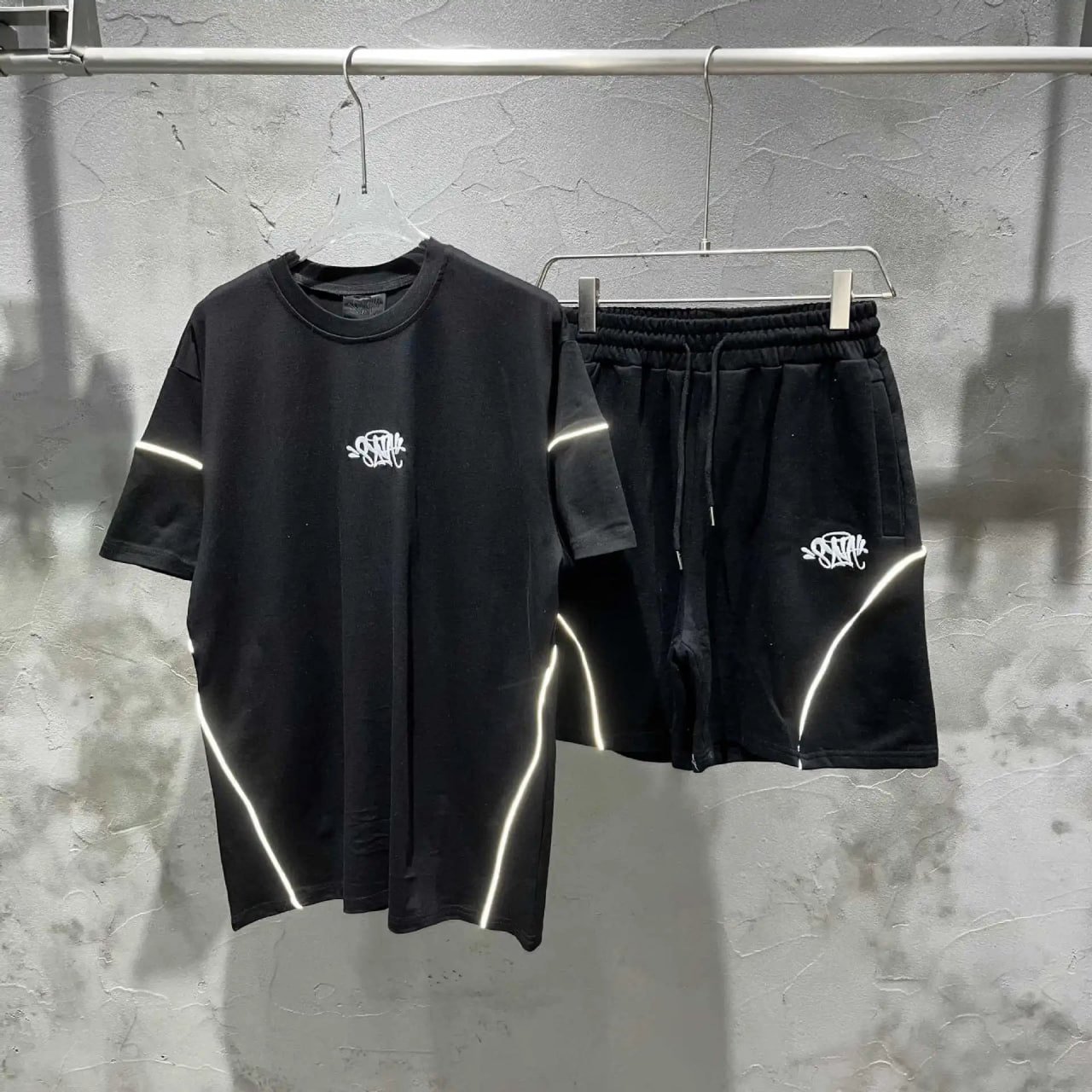 Syna World Set Suit