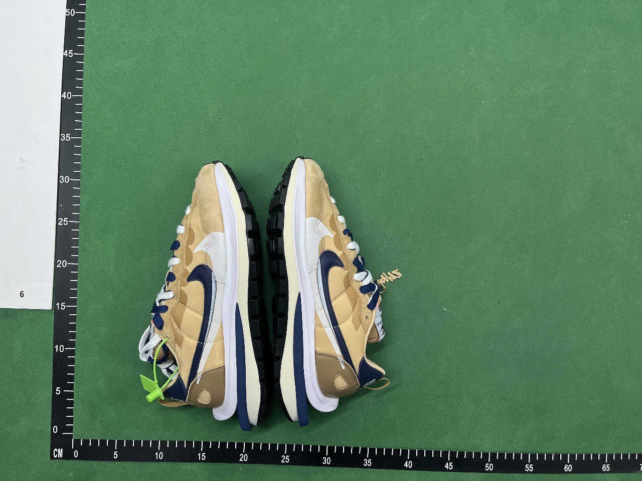 Nike SACAI (20 style ) 
