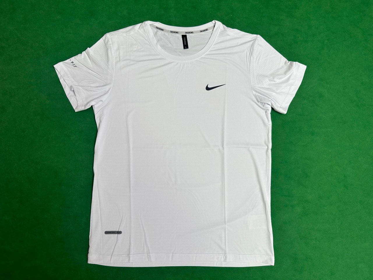 Nike Under Armor short T-shirt