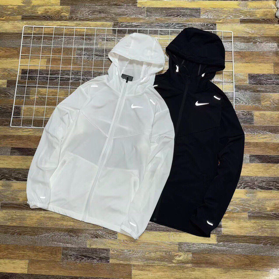 Article:nike sun protective clothing