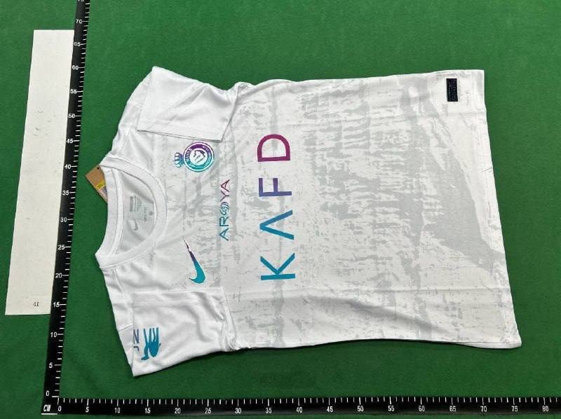 Football T-shirt(40 CP) 