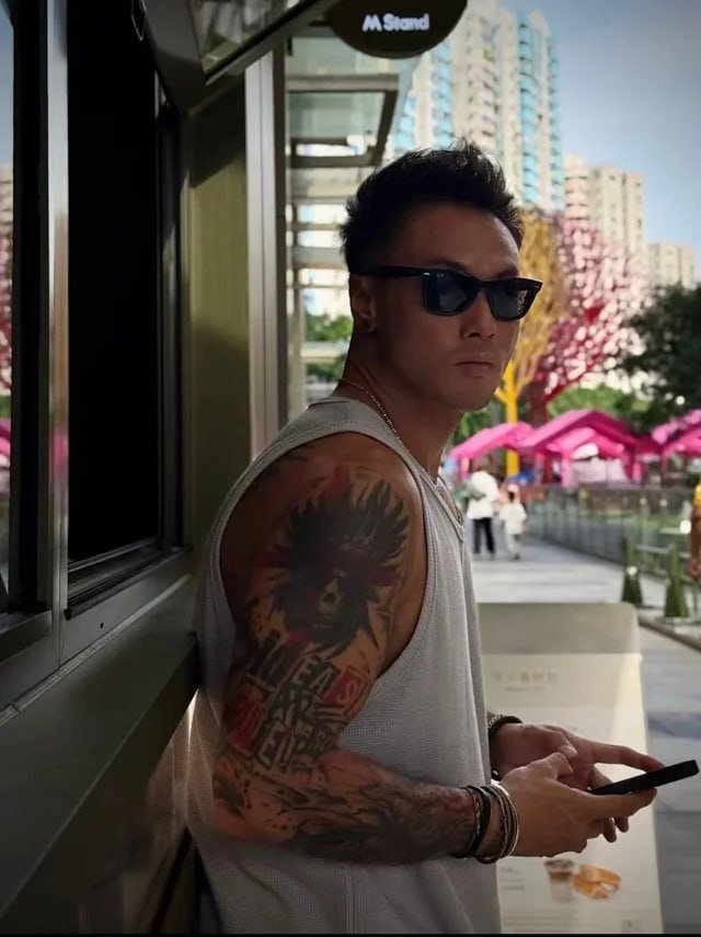 Rayban Sunglass (21 styles)