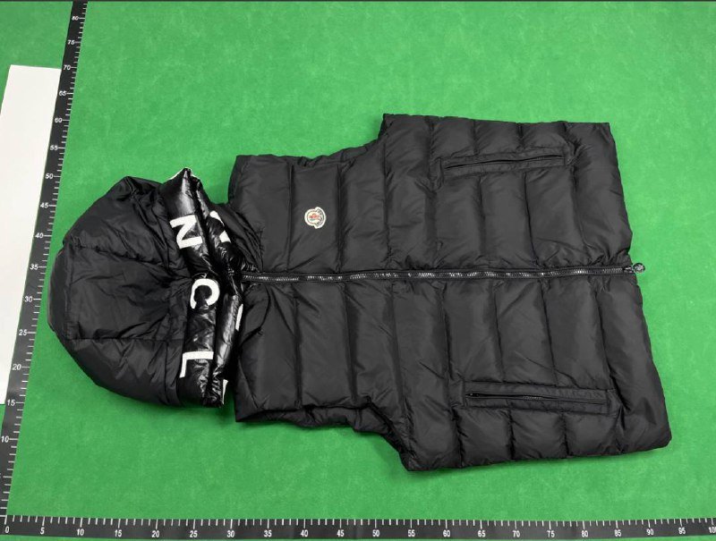 Moncler Vest/Down jacket