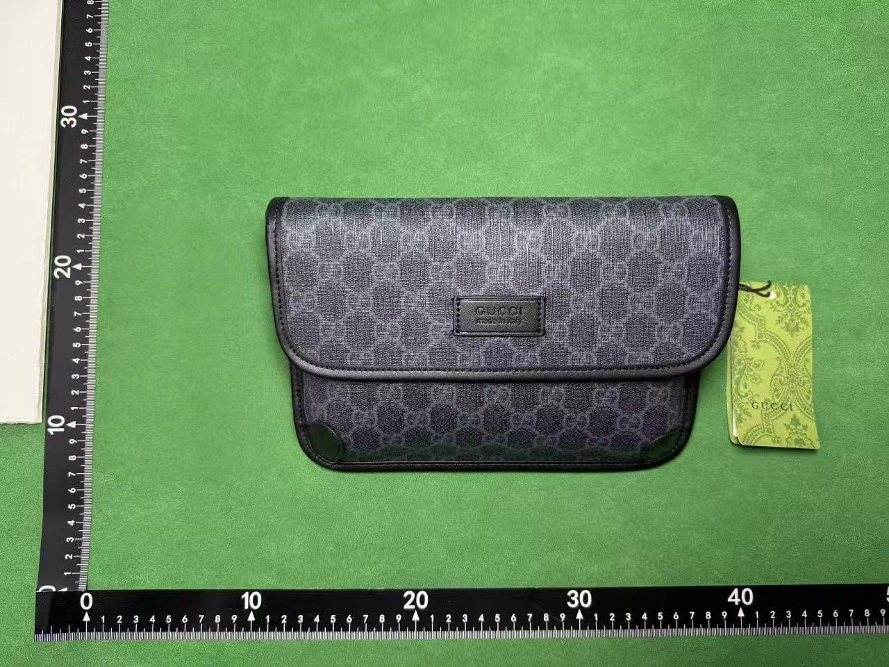 Gucci Old Fanny pack and chest bag