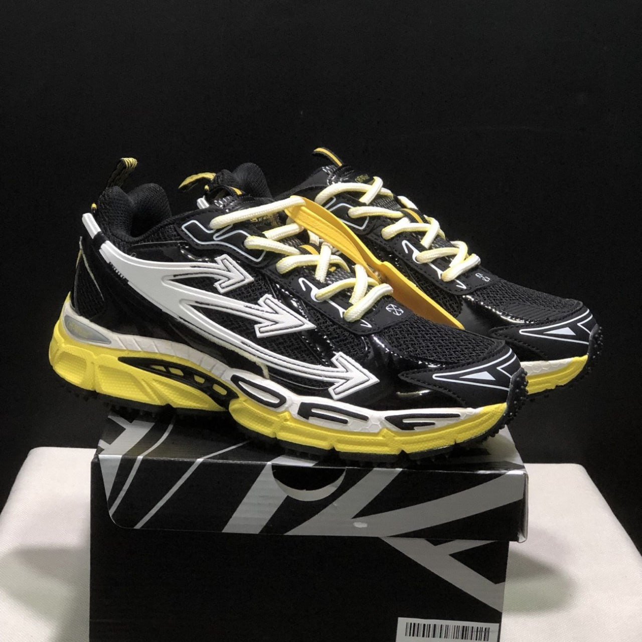 Off-White Shoes\Sneakers\Mesh Shoes