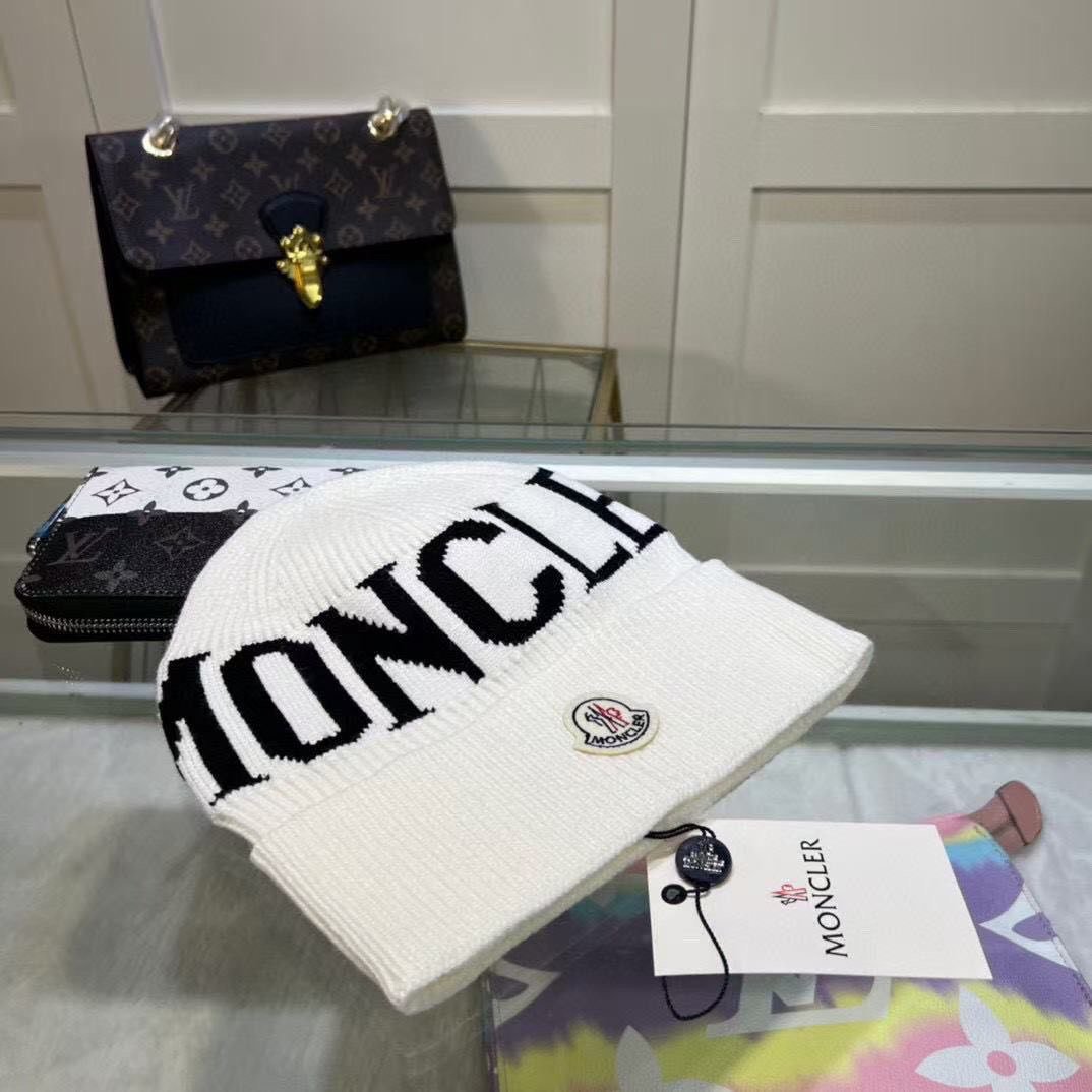 Moncler\Stone Island knitted hat\Ralph Lauren\Burberry knitted ha
