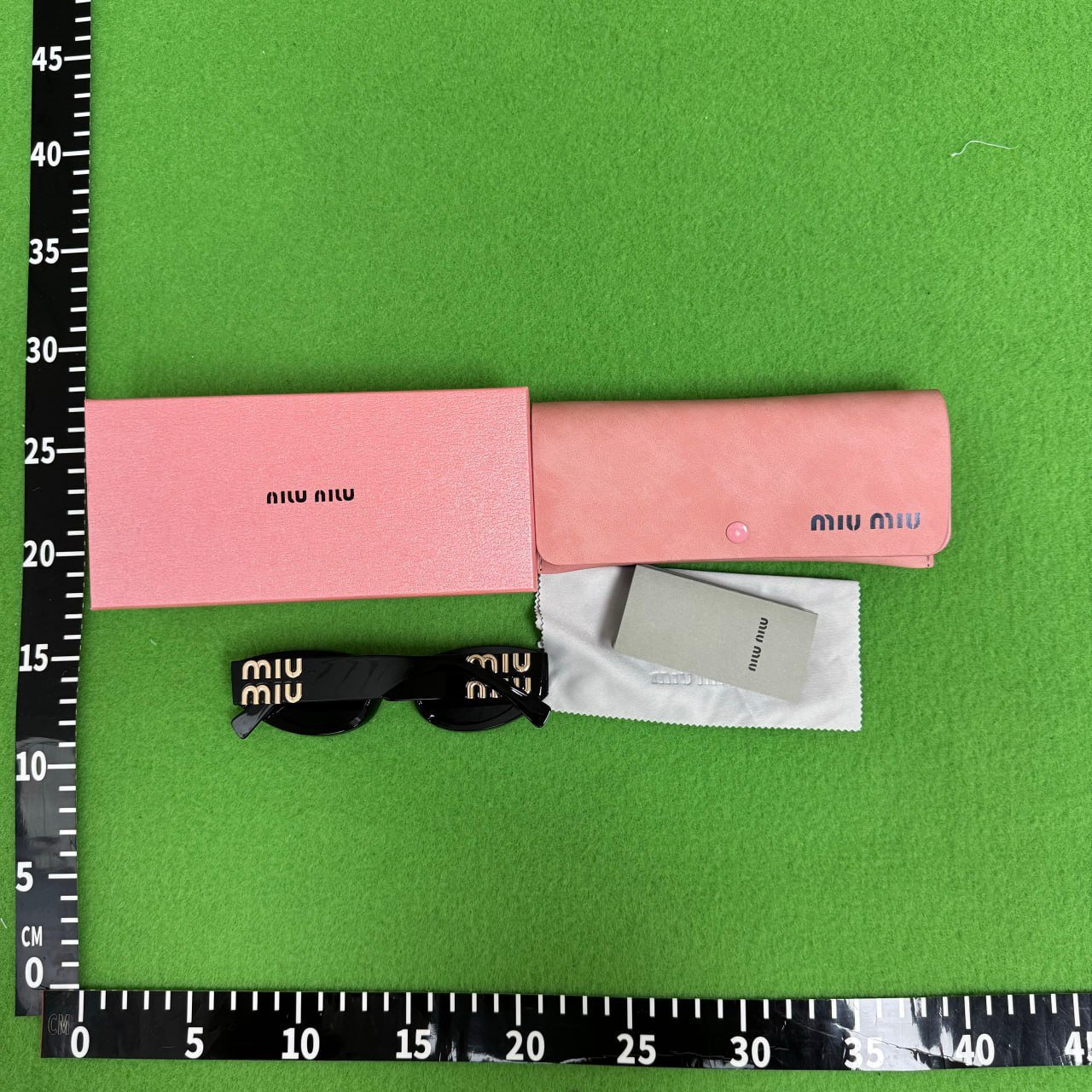 miumiu sunglasses（30+ styles）