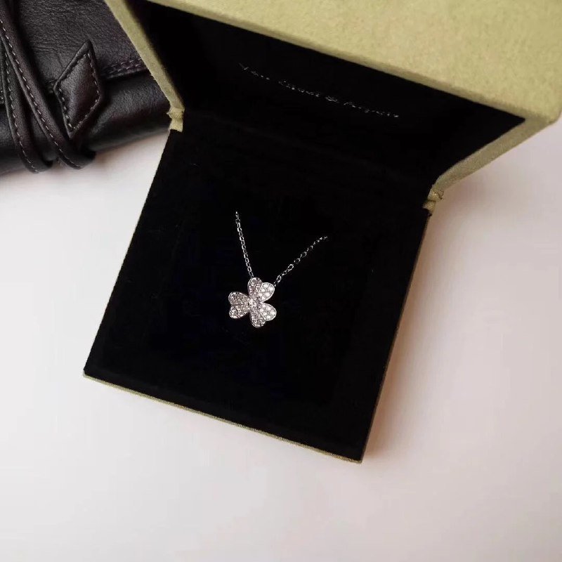 Van Cleef & Arpels jewelry