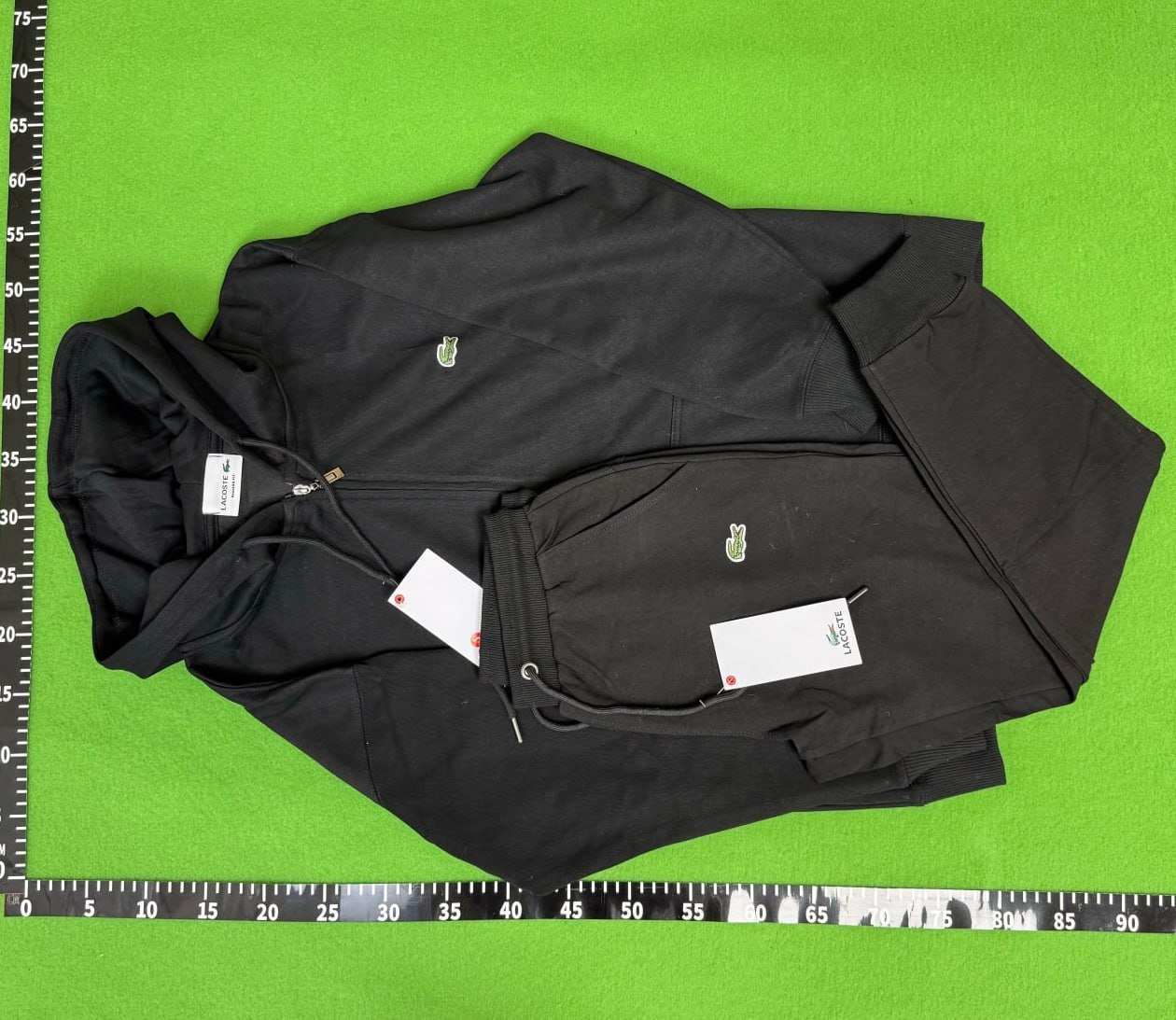  Lacoste Tracksuit/ Hoodies/ Sweatshirts/down jackets