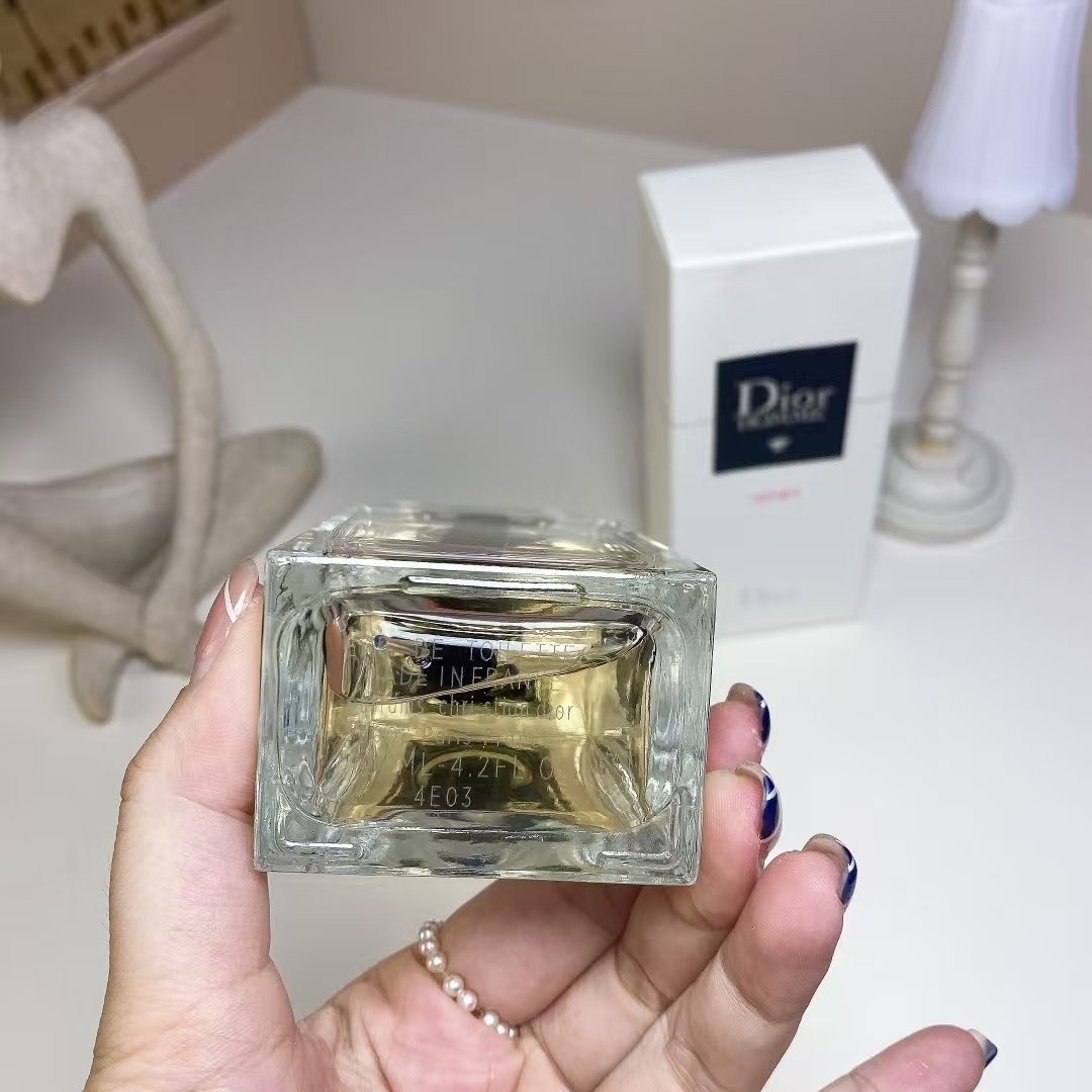 Dior  Parfume