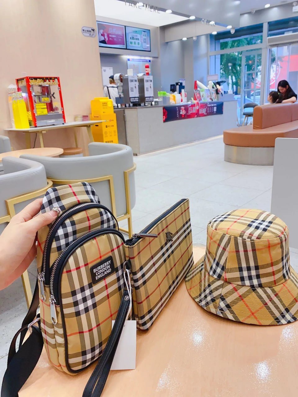 Burberry/LV/Dior Bag Set ( 39 + styles)