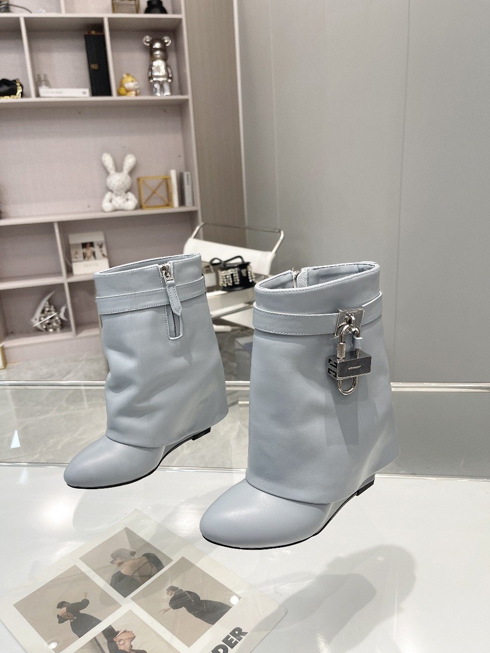 Shark Lo New Leather Ankle Boots