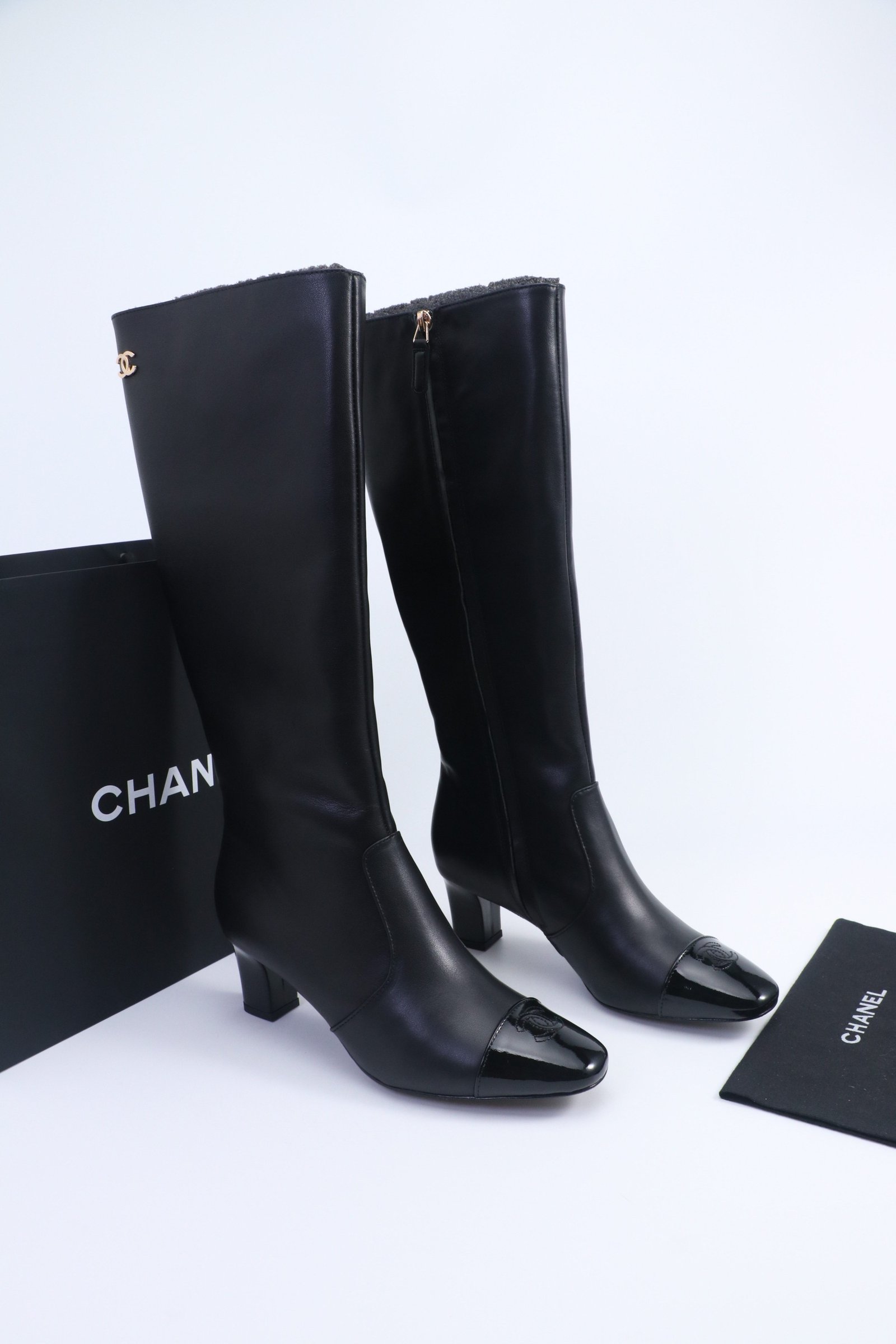 Shark Lo leather boots