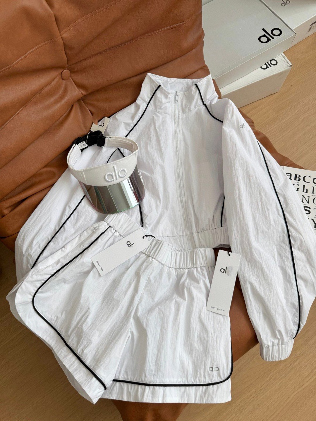 Alo Color-blocked Striped Sporty Casual Sun Protection Top + Elastic Waist Shorts Women's Fashion Set