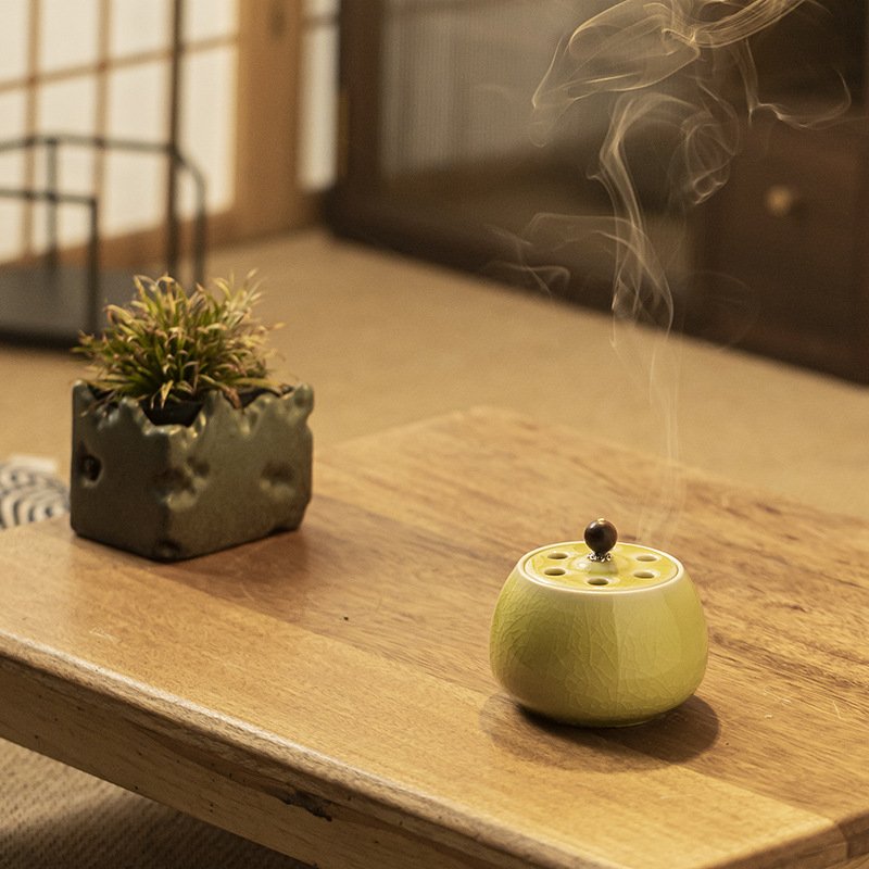 Ge Kiln Incense Burner, Household Ceramic Incense Burner for Buddhist Offerings, Indoor Sandalwood and Agarwood Incense Burner, Craft Ornament