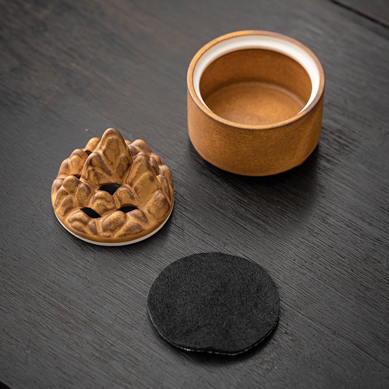 Creative ceramic incense burner, Japanese retro style, high-mountain smoke coil incense burner, home indoor Buddhist incense burner