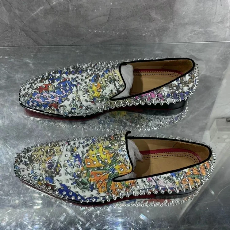 Punk nightclub studd