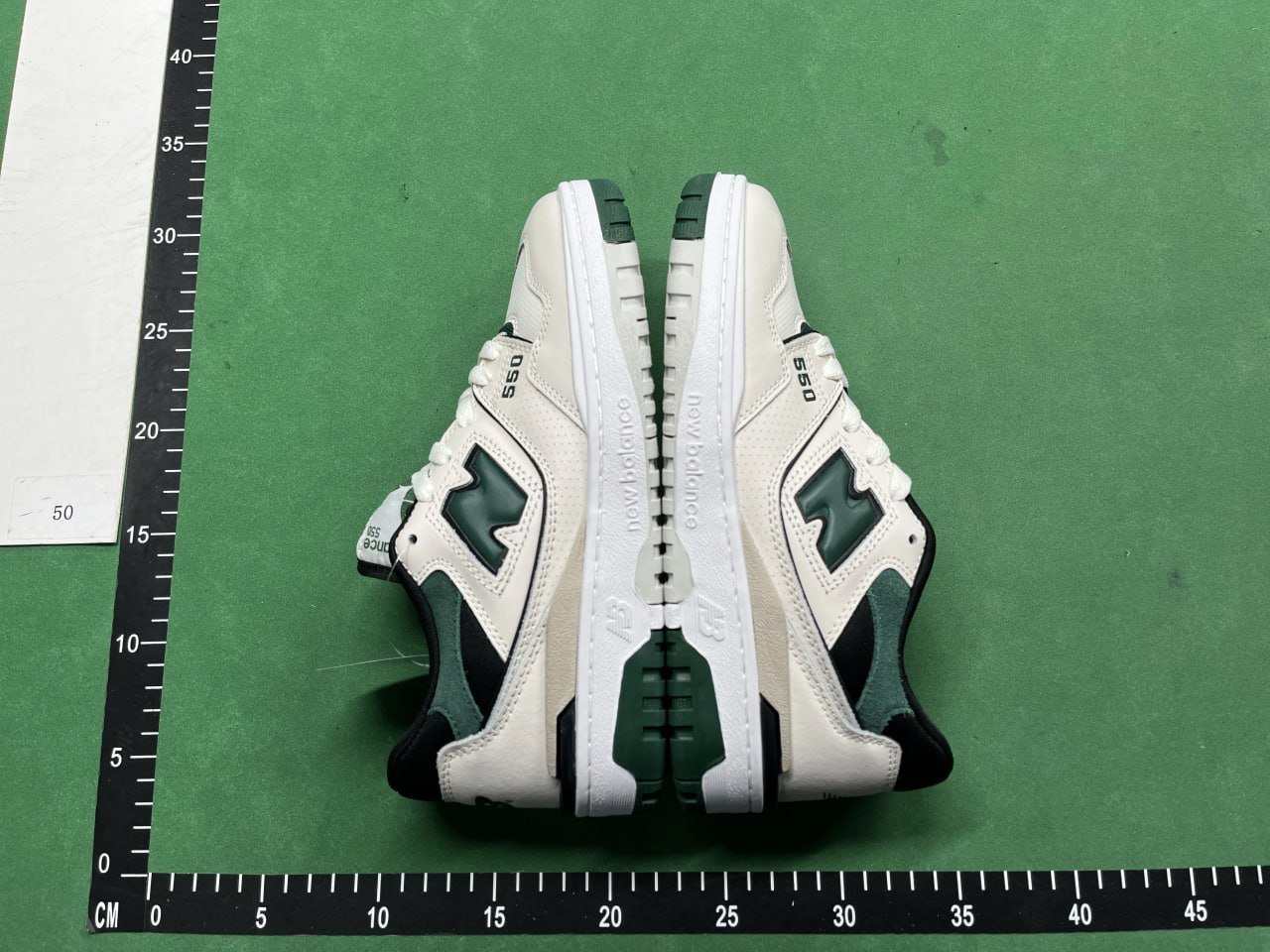 New Balance 530、 550、 2002R Shoes