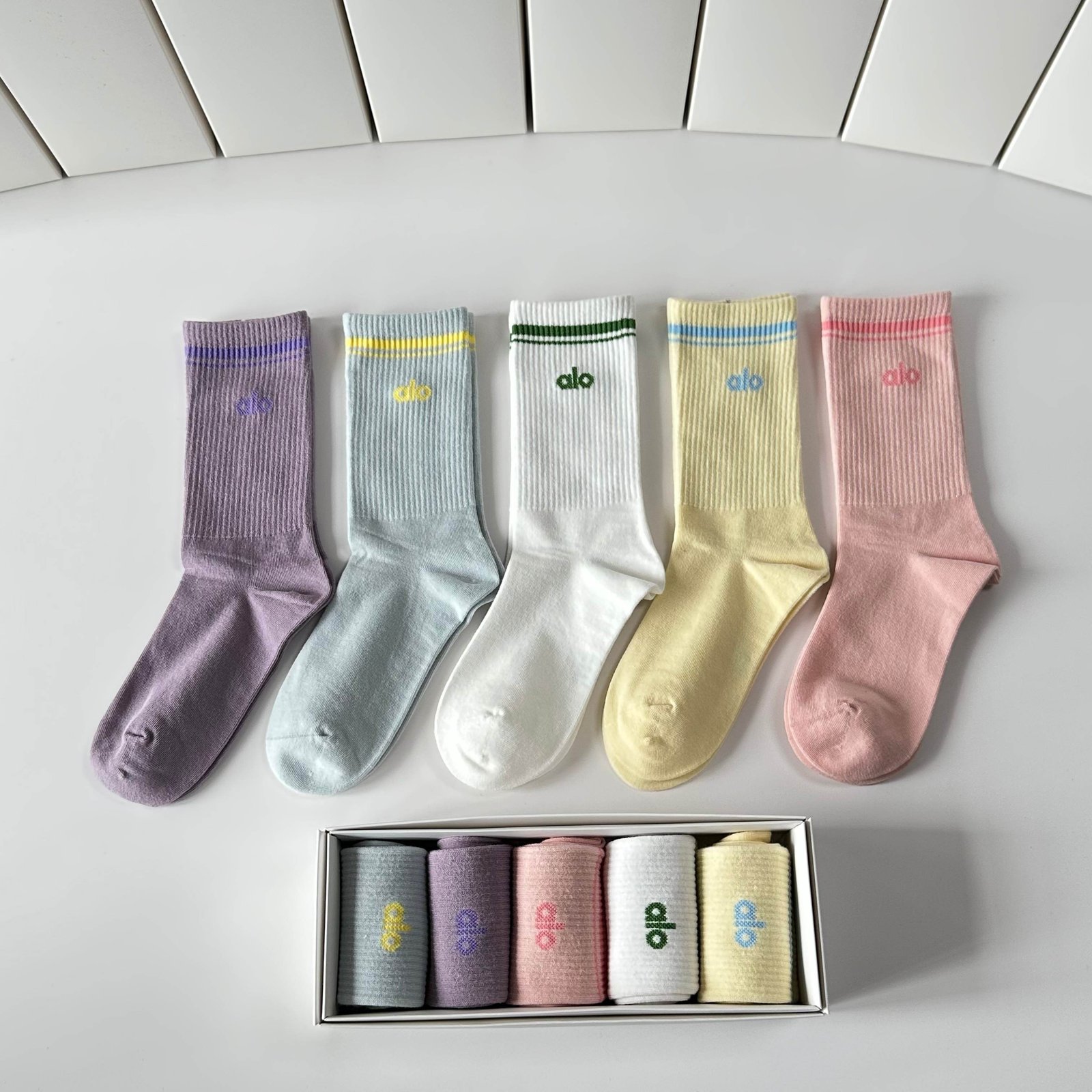 Alo New Mid-Length Slouch Socks (5 Pairs)