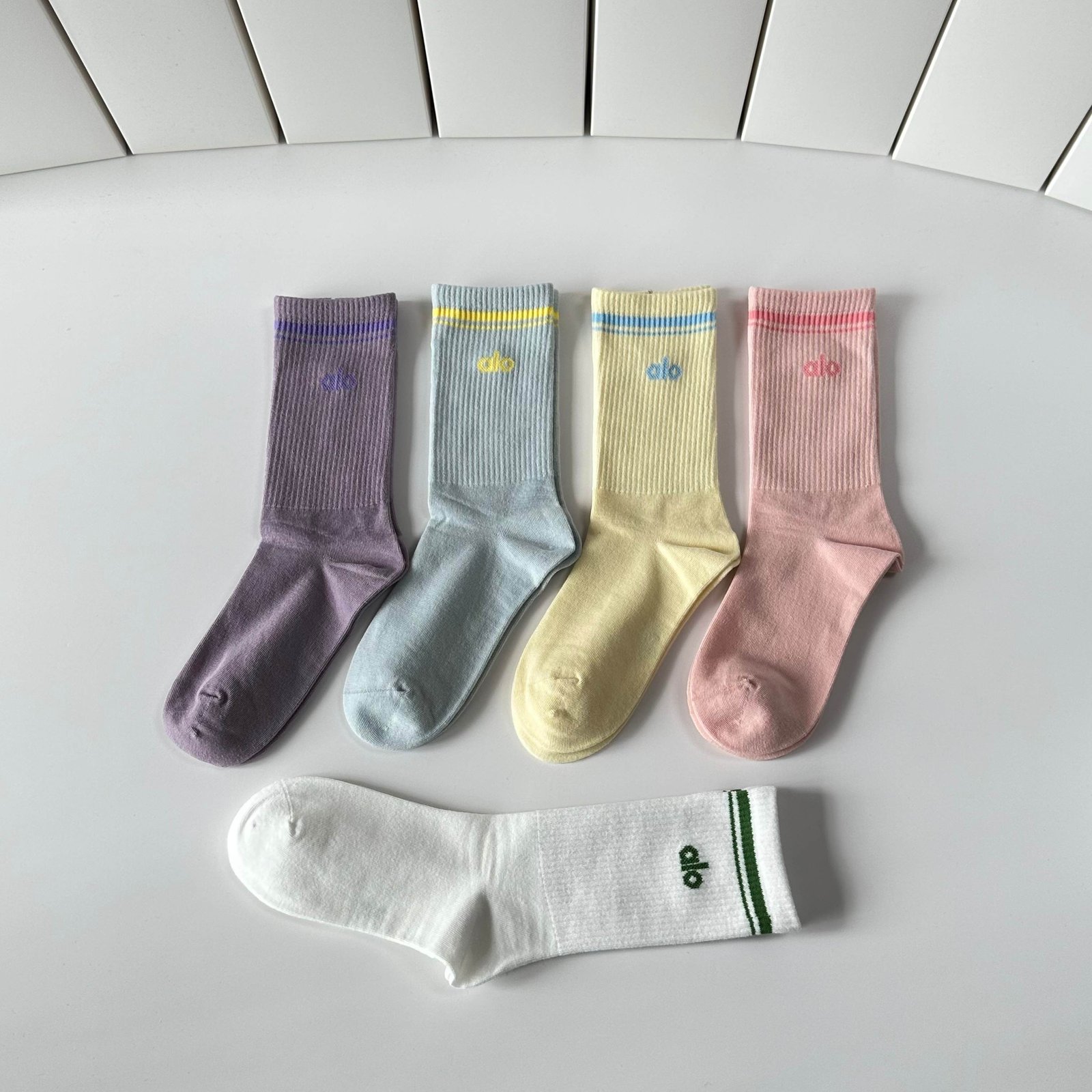 Alo New Mid-Length Slouch Socks (5 Pairs)