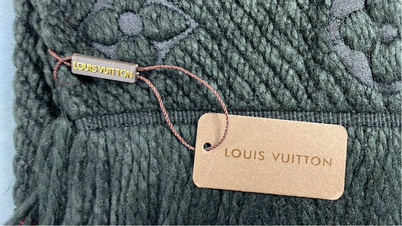  Louis Vuitton Monogram Shawl Scarf with Tassels [2 styles]
