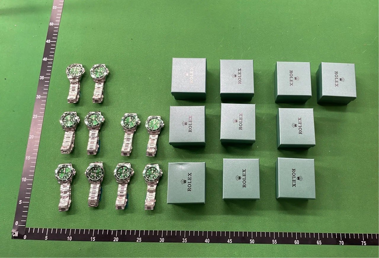 ROLEX WATCH Original box (30+)