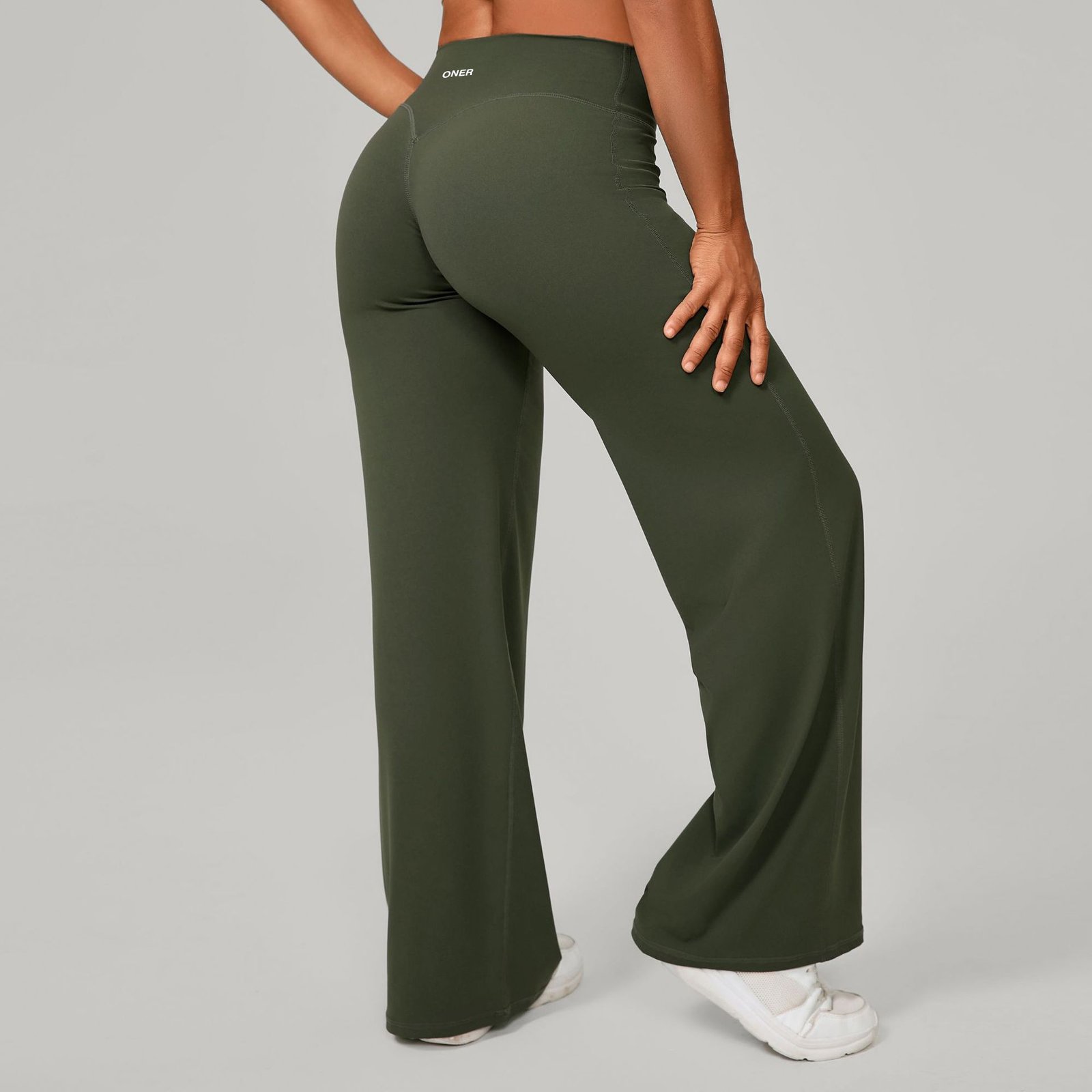 Alo Yoga High-Waisted Straight-Leg Pants