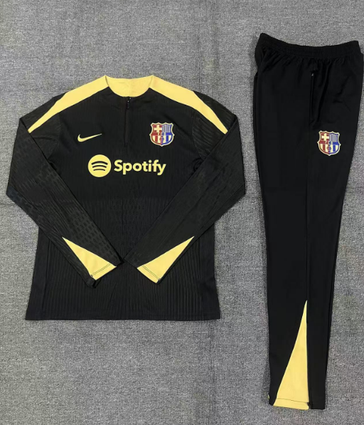  Liverpool FC AXA Training Tracksuit