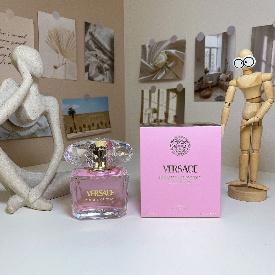 VERSACE  perfume