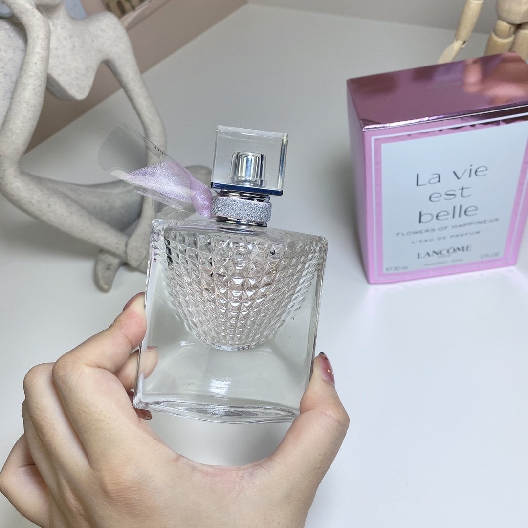 Lancôme La Vie Est Belle perfume