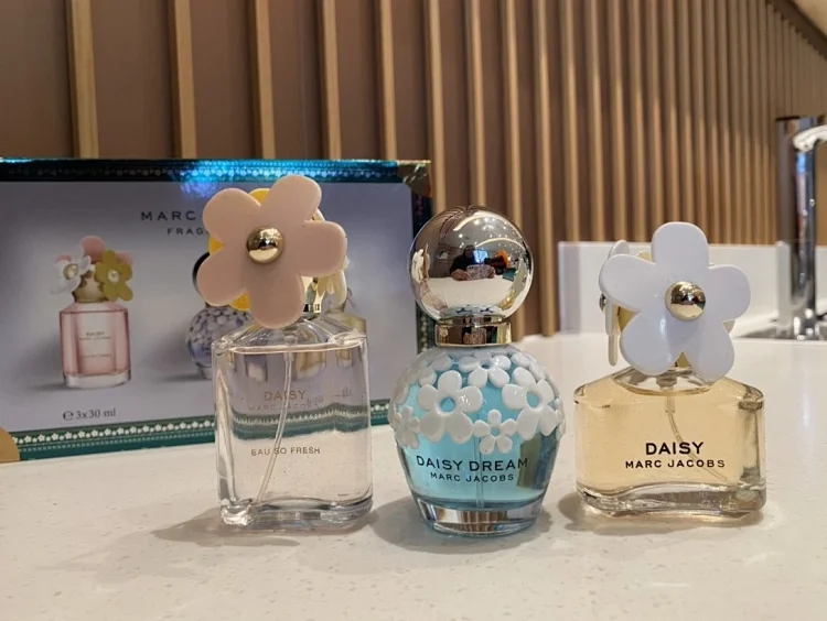Mark Moji Daisy Perfume 3-piece Set (30ml x 3) with Sprayer