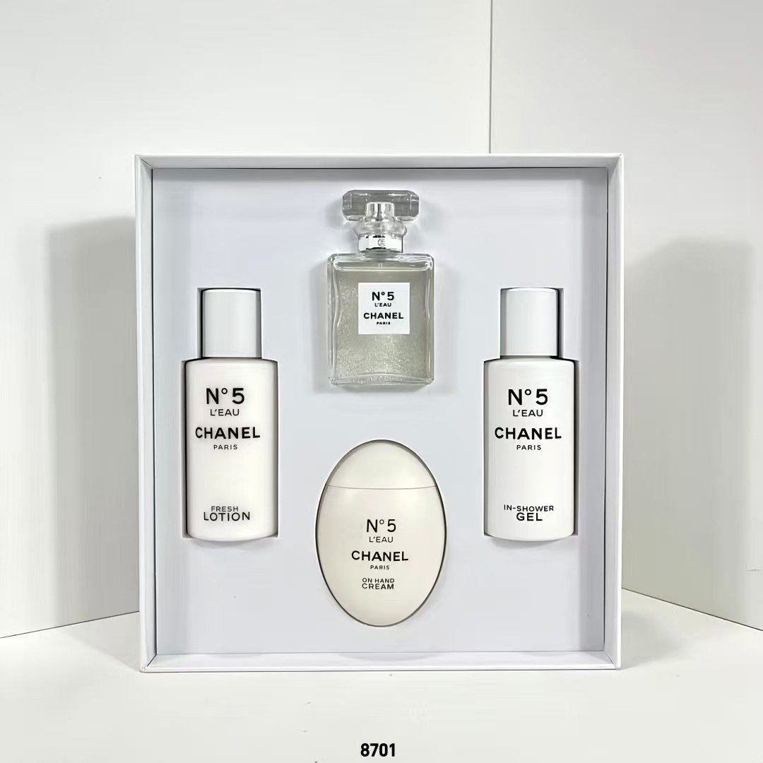 Chanel White No. 5 Full Body Fragrance Four-Piece Set