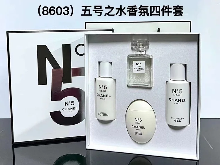 Chanel White No. 5 Full Body Fragrance Four-Piece Set