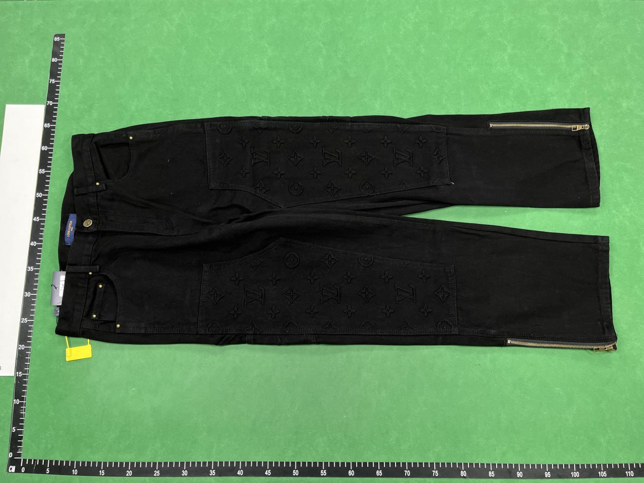 Louis Vuitton Jeans 