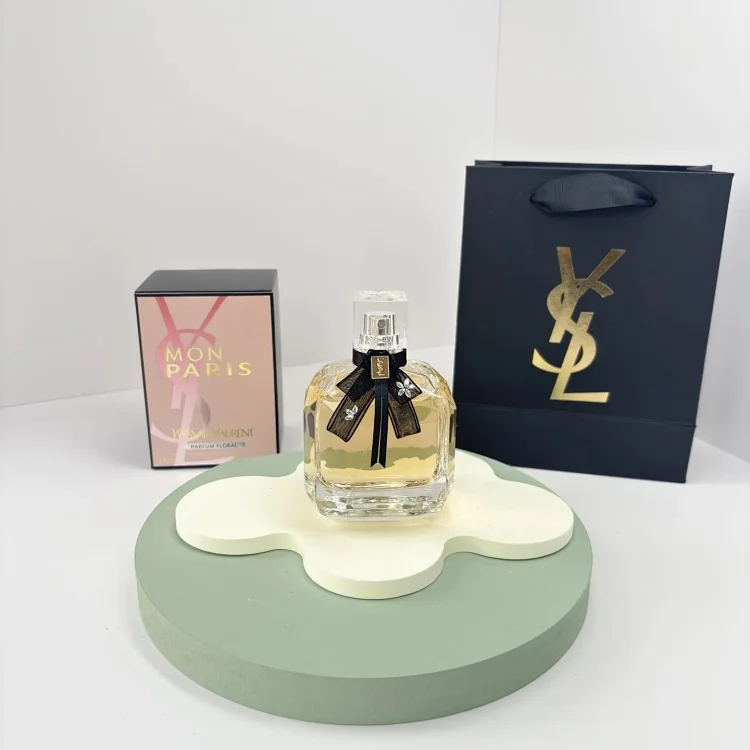 Yves Saint Laurent M