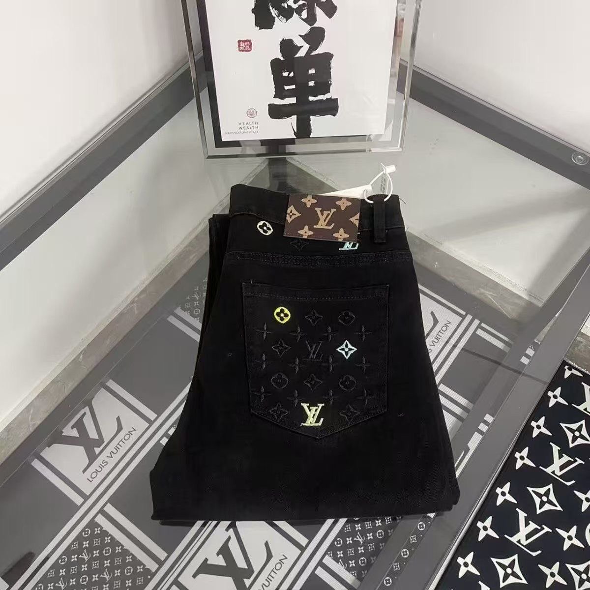 LV Golden Classic Jeans                                