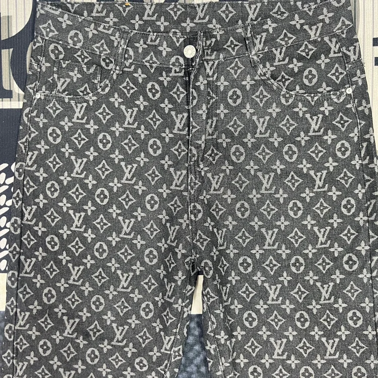 LV Golden Classic Je