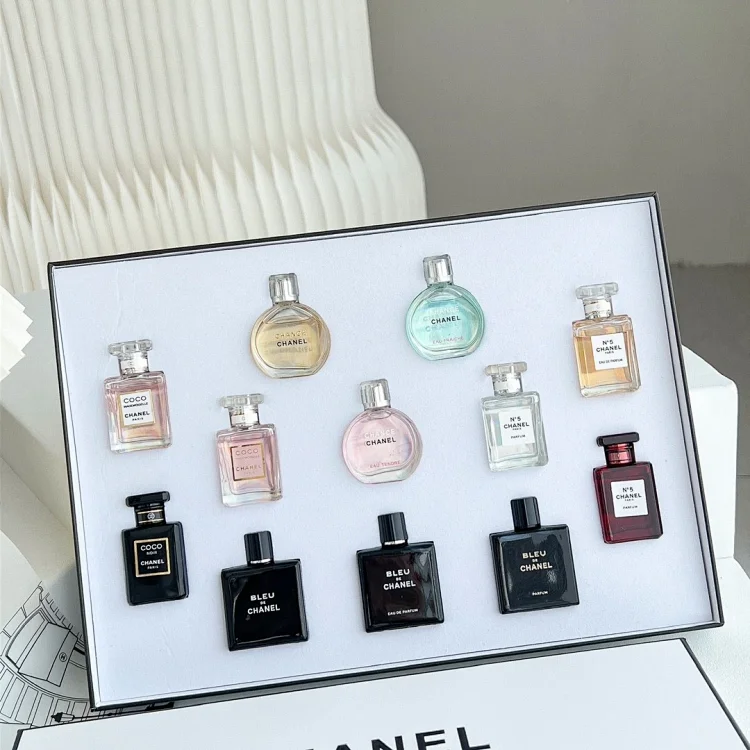 Chanel Summer Filter Family Portrait Fragrance Sample Set (12 pieces)