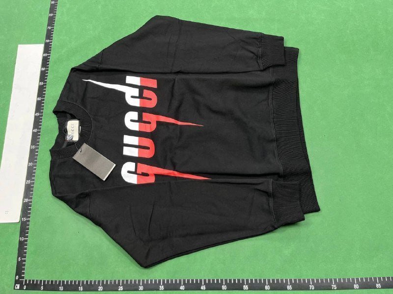 gucci sweatshirt European fashion styles                                
