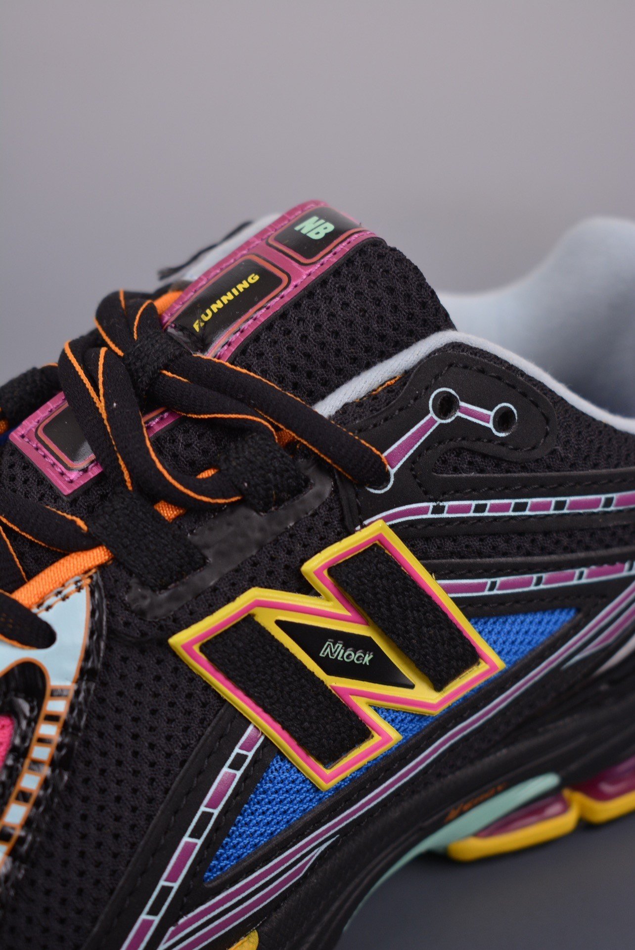 New Balance NB 1906R