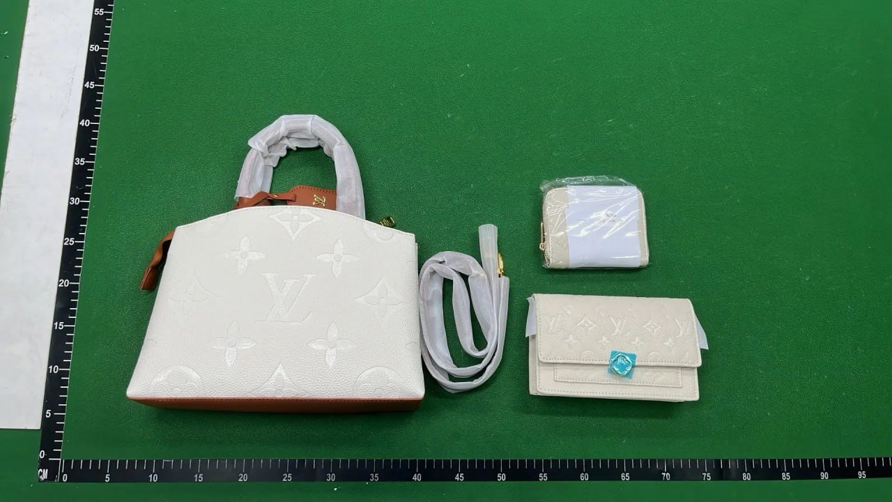 Louis Vuitton tote bag 