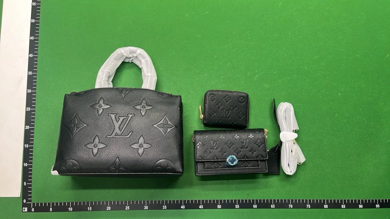 Louis Vuitton tote bag 